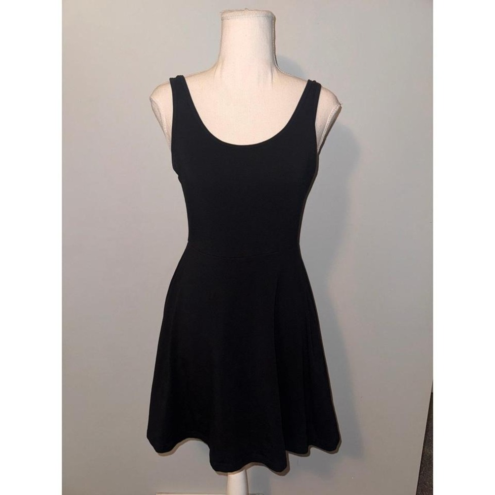 Express Women's Black Sleeveless Skater Dress‎